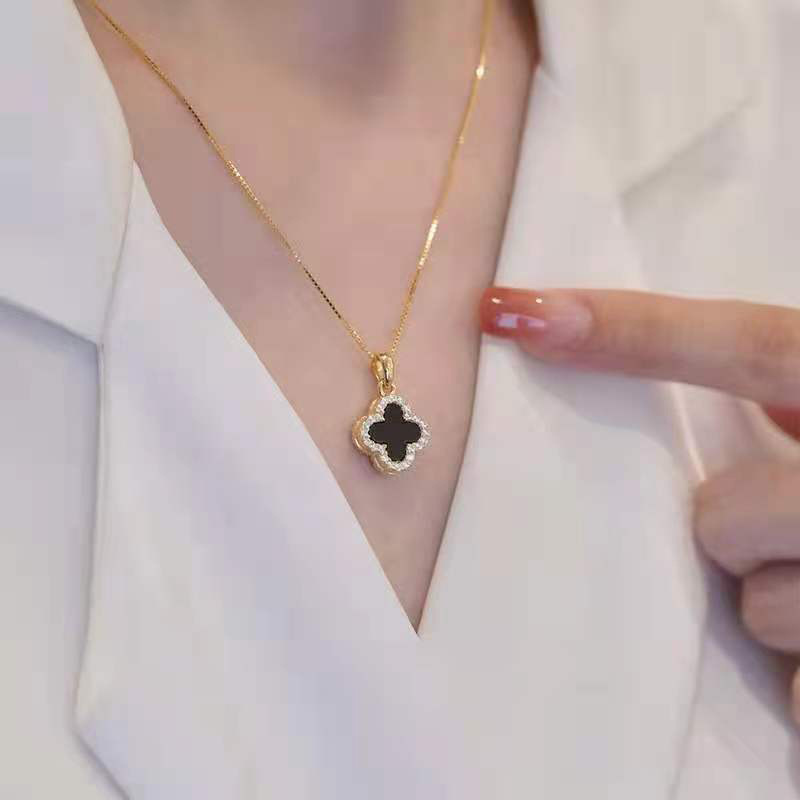 yun steel black and white double-sided clover necklace women‘s fashionable diamond-embedded advanced design versatile instafamous pendant accessories jewellery