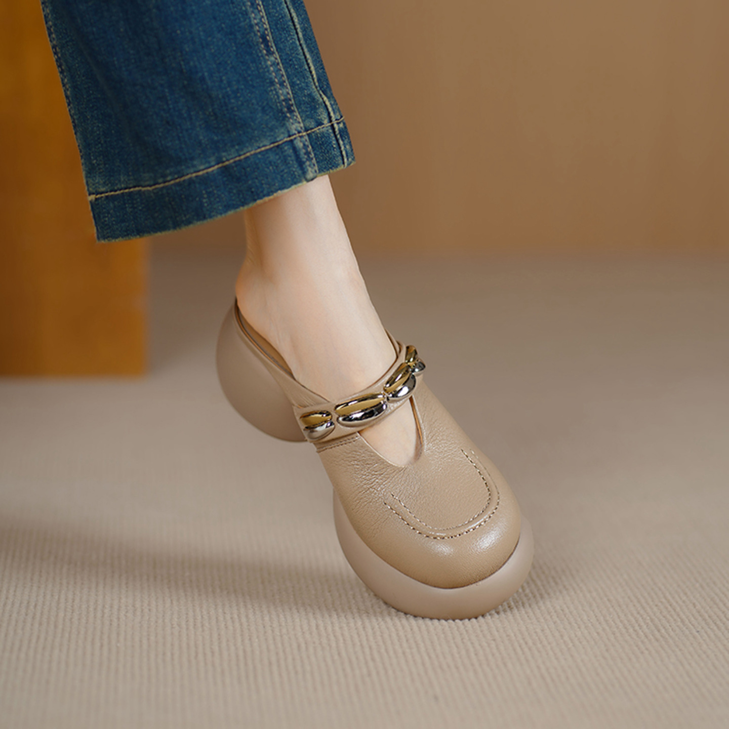 Dép sandal cao gót nữ mũi kín gót hở đế dày 7 cm — đen chi tiết 4
