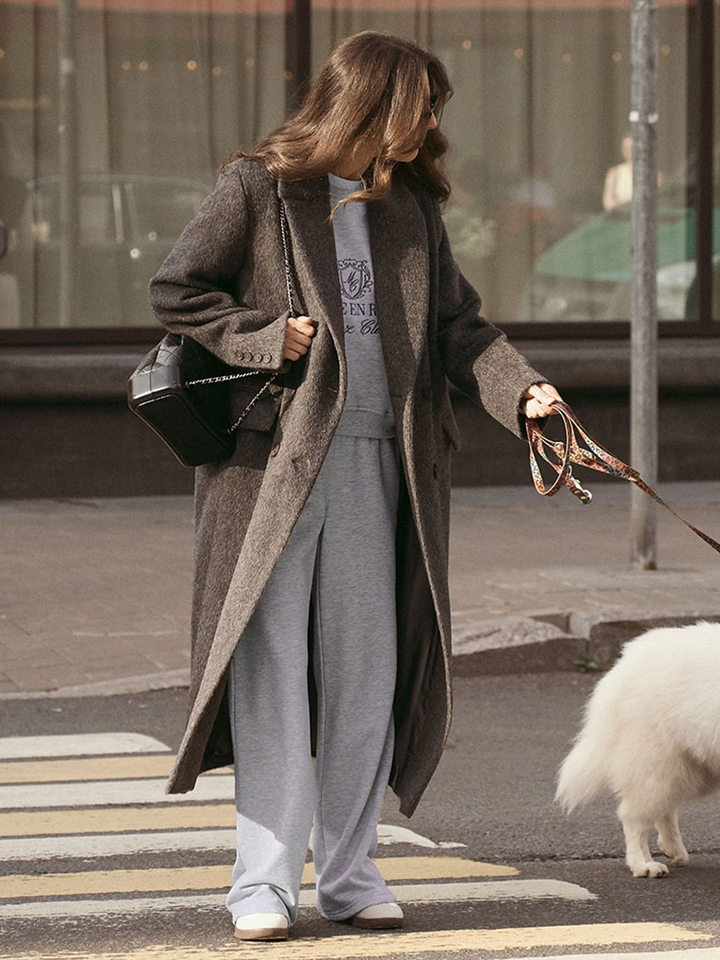 Bộ đôi áo nỉ thêu và quần dài nữ phong cách casual — Màu trắng nhạt, Màu xanh hải quân, màu xám, nâu sẫm chi tiết 41