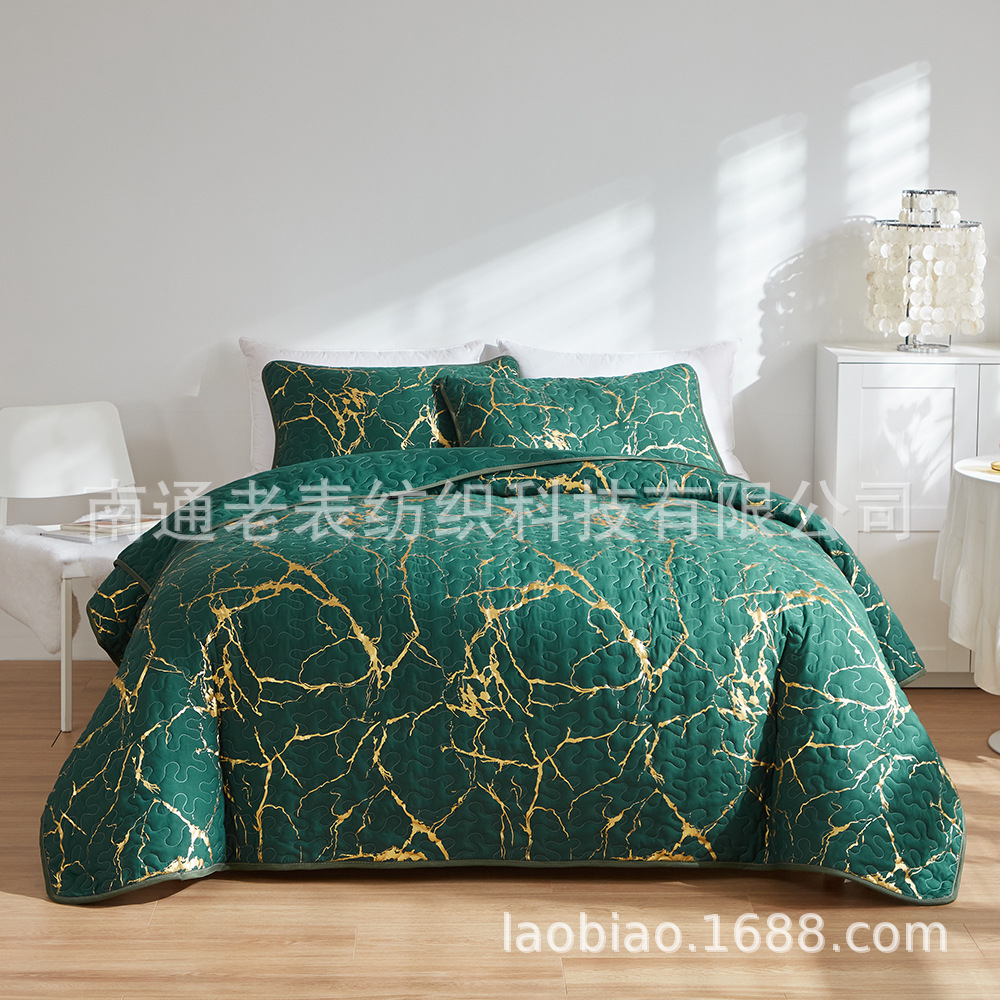 跨境家纺欧美床上用品外贸亚马逊速卖通烫金夹棉绗缝被子枕套套件