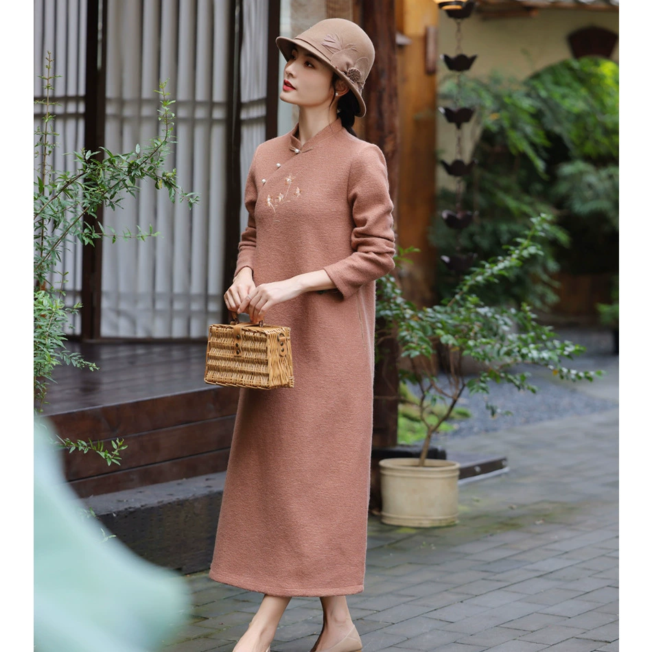 Платье из смесовой шерсти (80% шерсть), осень-зима 2024, с длинным рукавом, толстое, винтажное