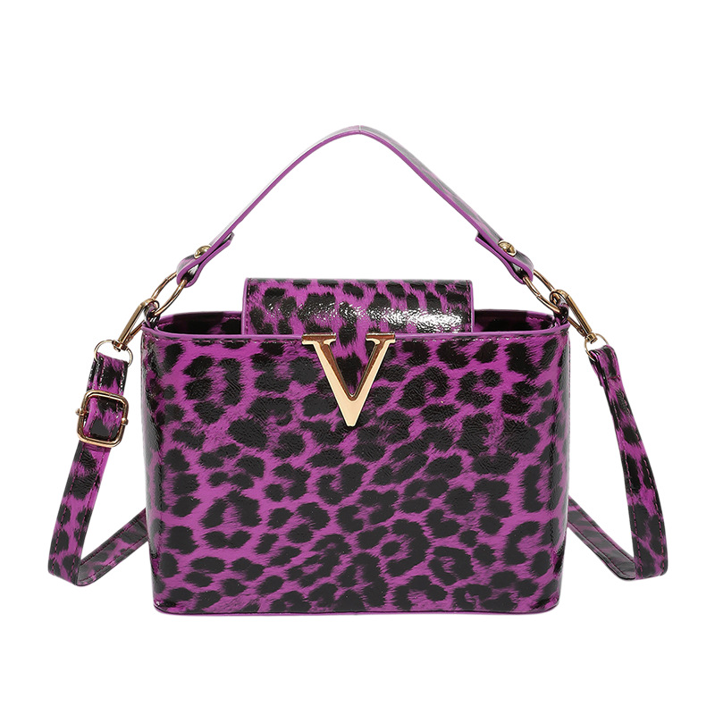 Bolso de mano de leopardo de alto valor para mujer otoño 2025 nuevo estilo coreano bolso de hombro de moda retro bolso de almohada