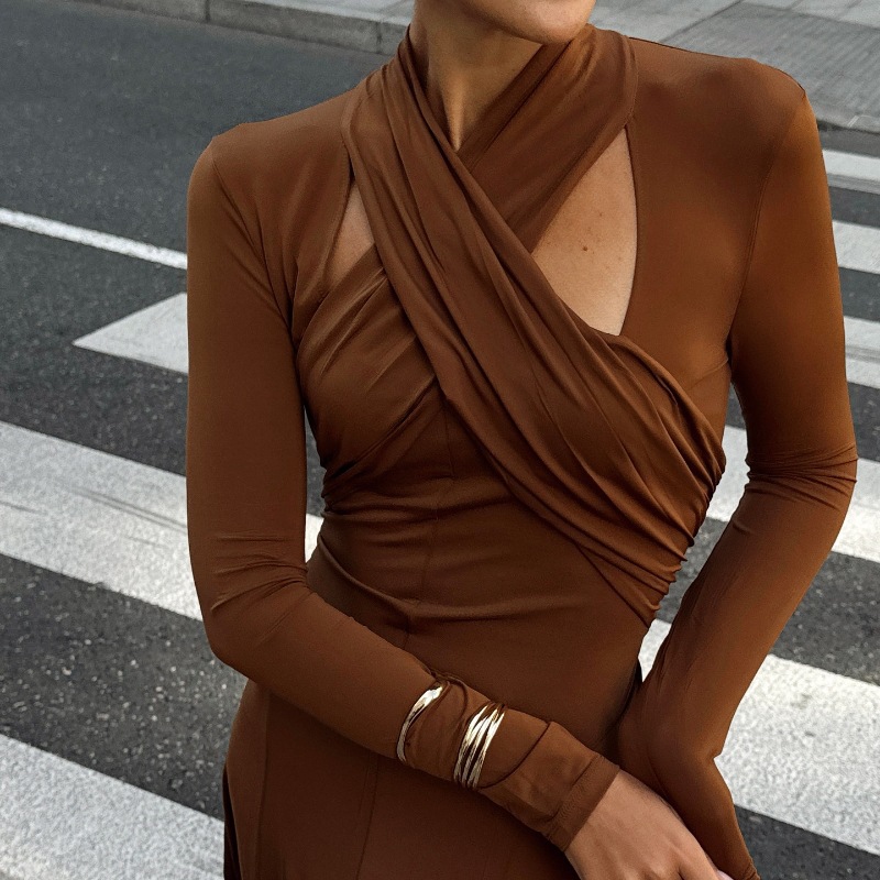 2024 otoño de Europa y América ropa de mujer nueva moda transfronteriza temperamento elegante y delgado color sólido cuello colgante vestido de manga larga image 5