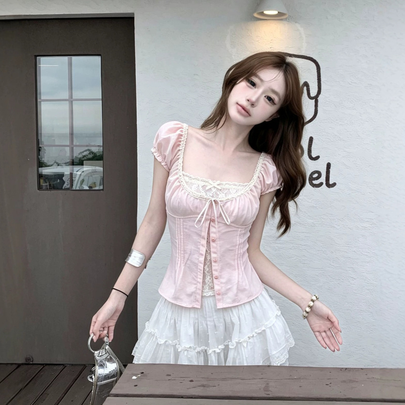 Korean-style sweet lace patchwork faux two-piece shirt for women, summer puff sleeve, tie-waist, slimming, fashionable top Korean-style sweet lace patchwork faux two-piece shirt for women, summer puff sleeve, tie-waist, slimming, fashionable top