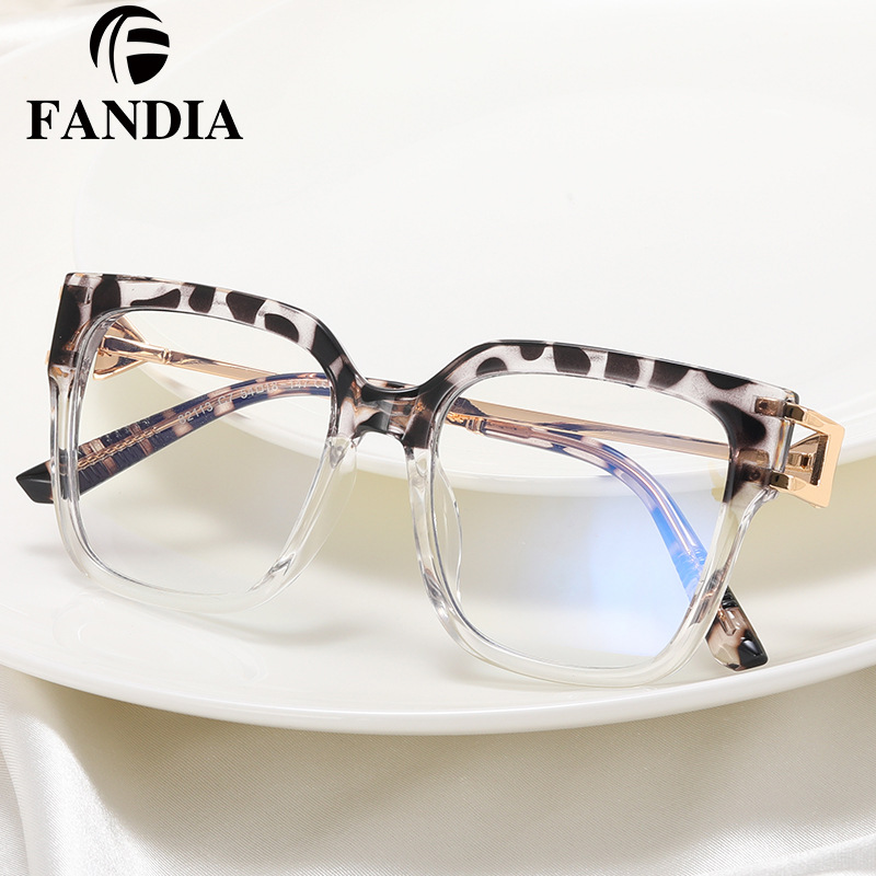 82113 europeo y americano nuevo anti-azul gafas marco moda color tr90 caja tendencia de color liso con espejo de primer plano