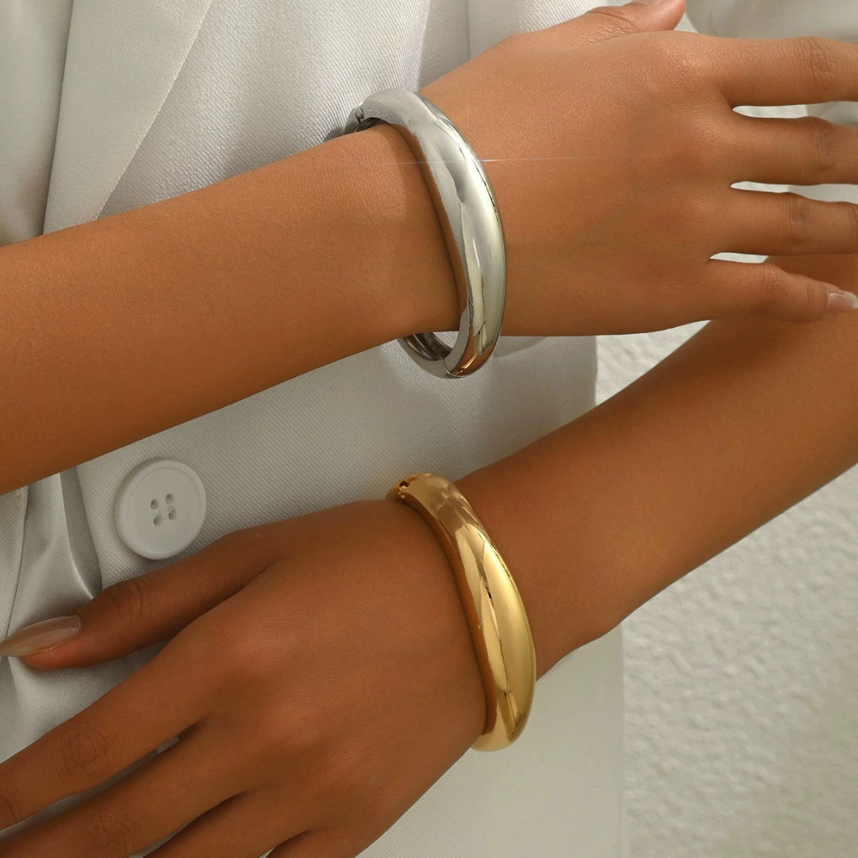 Metal women's bracelet, retroreflective jewelry, Chinese style, simple and elegant design, wholesale
