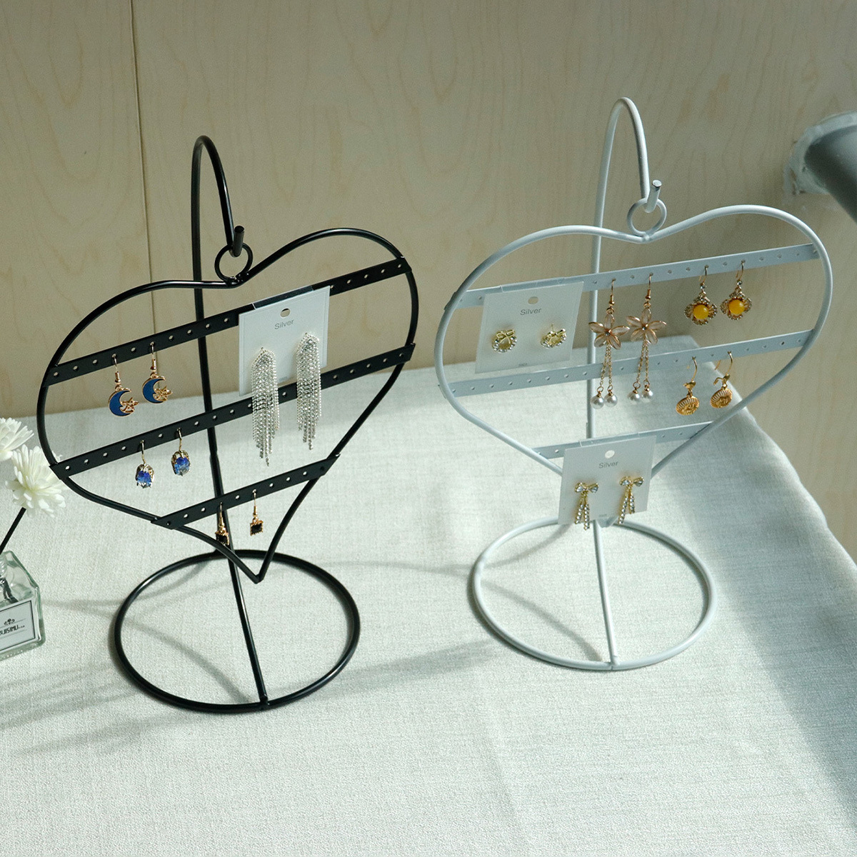 ʱдζƷչʾӼöɹҼμ