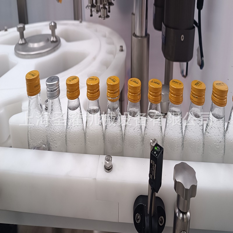 50ml枸杞沙棘原浆灌装机100ml口服液灌装旋盖机全自动糖浆灌装机