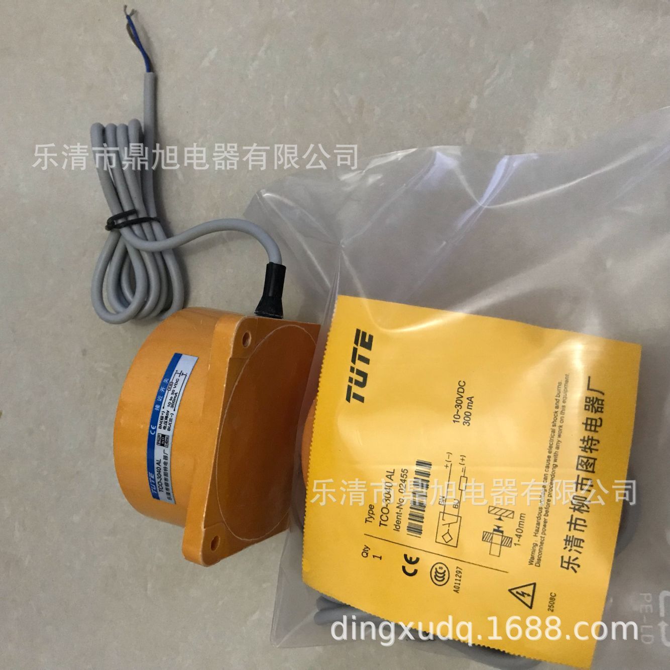 实图拍TCO-3040AL远距离接近开关TCO-3040C TCO-3040B TCO-3040D