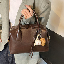 手拎便携大容量旅行包女2024秋冬新款复古时尚单肩包高级感斜挎包