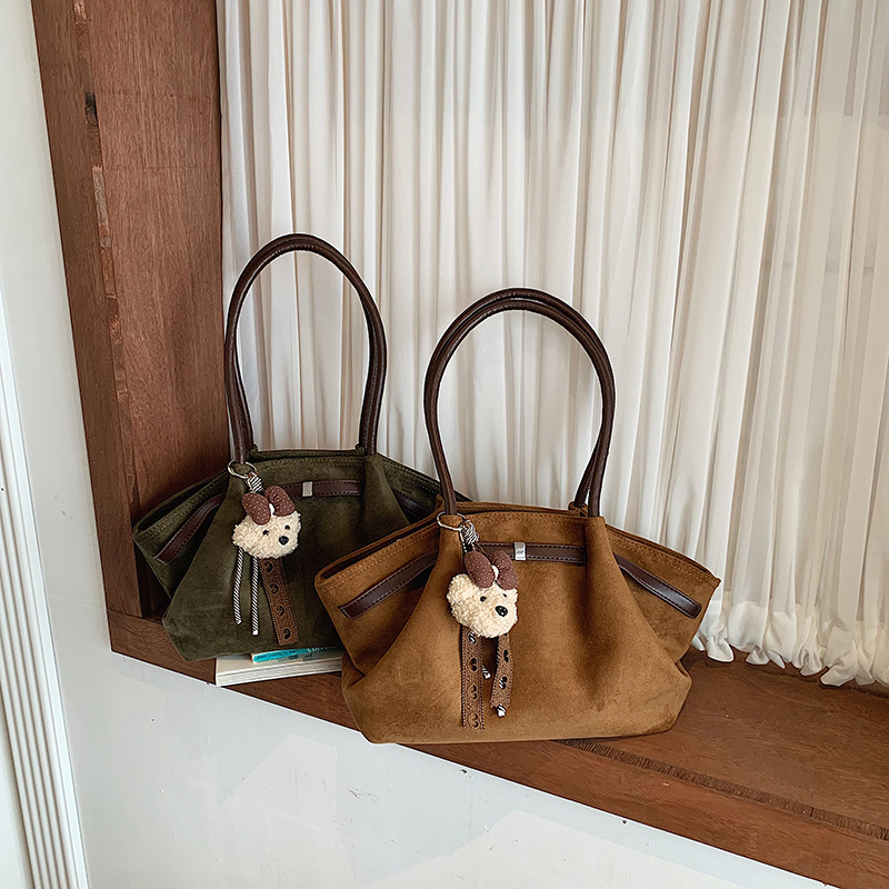 Large-capacity niche handbag for women, 2026 new trendy fashion versatile high-quality shoulder and crossbody bag Large-capacity niche handbag for women, 2026 new trendy fashion versatile high-quality shoulder and crossbody bag