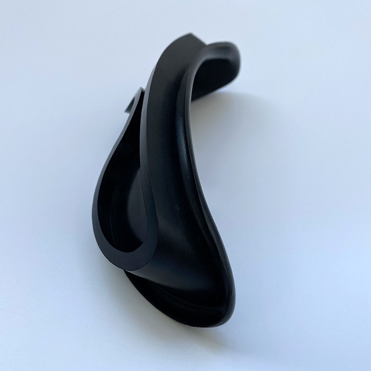 導(dǎo)電硅膠眼罩2