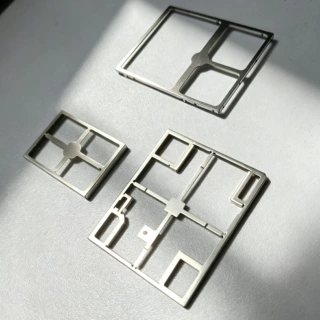 PCB信号隔离架多腔室屏蔽罩支架定制电子精密五金冲压屏蔽框厂家