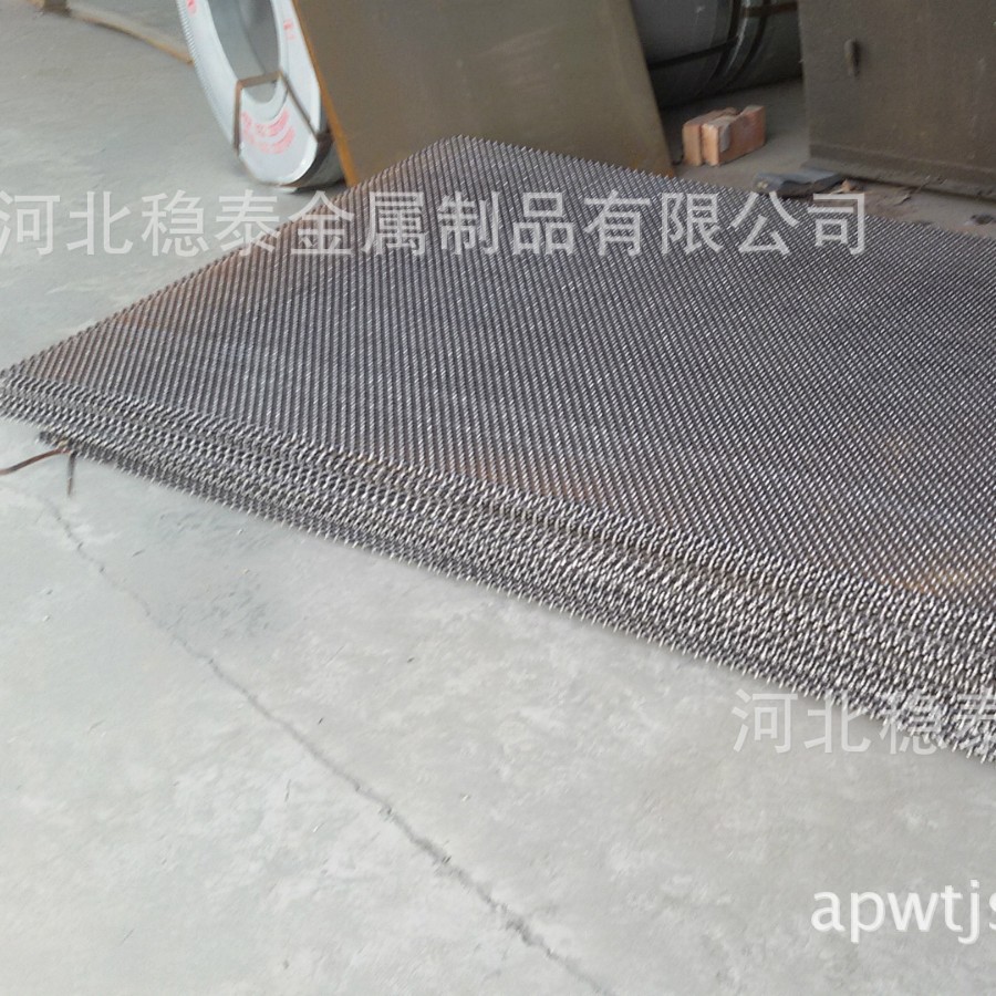 矿筛网厂供应锰钢高频振动筛网，材质65Mn耐磨矿筛网