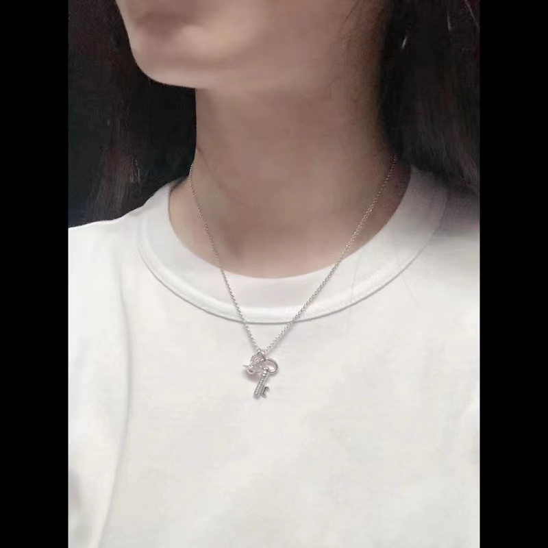 12g Weight Pendant Necklace Classification Simple Style Planet Key Alloy Women's Pendant Necklace