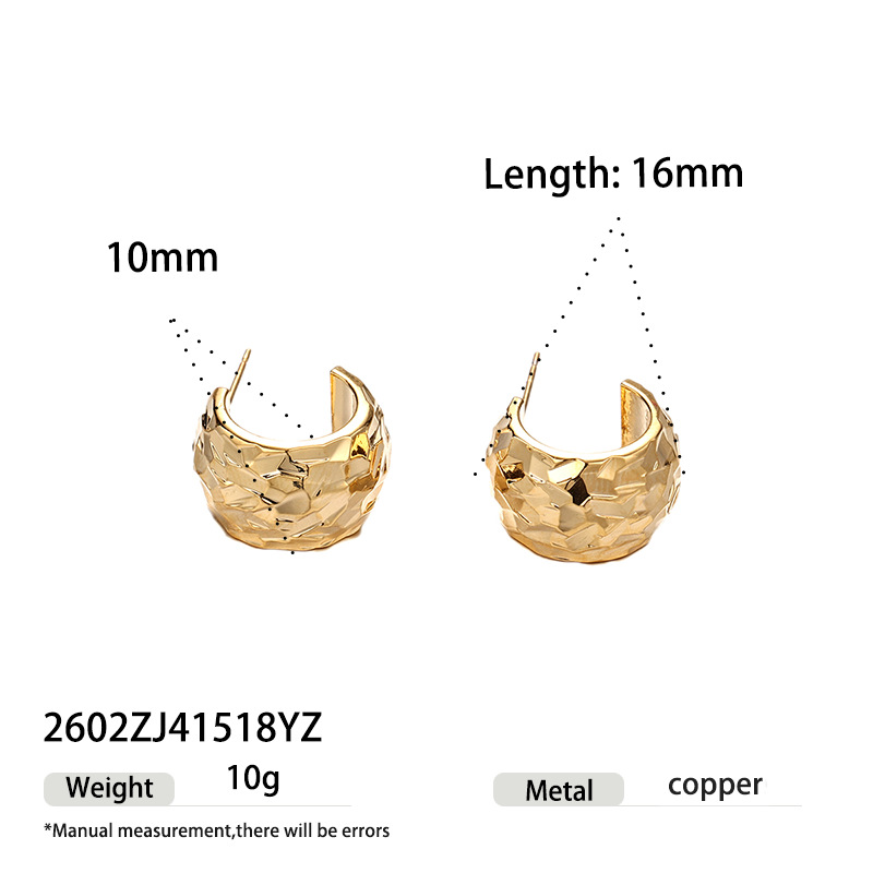 Joyería al por mayor aretes de martillo en forma de C cobre chapado en oro 925 plata simple ligero lujoso anillo de aguja de plata para mujeres