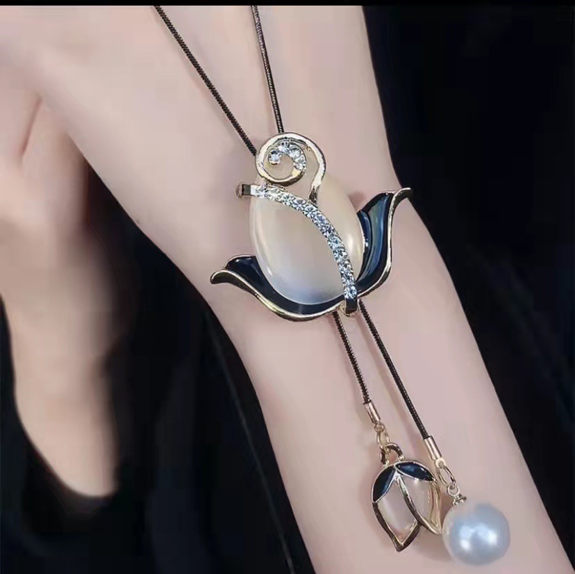 跨境欧美风毛衣链女长款项链轻奢百搭秋冬郁金香装饰品批发链条