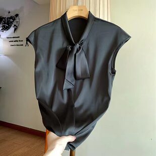 Silk summer T-shirt, fashionable shirt with bow