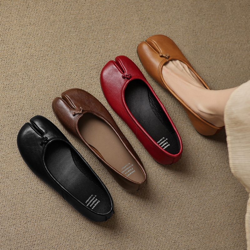 Cute Vegetable-Tanned Leather Split-Toe Shoes 2026 Spring New Style Flat Round-Toe Shallow Mouth Genuine Leather Unique Pig's Hoof Single Shoes for Women Cute Vegetable-Tanned Leather Split-Toe Shoes 2026 Spring New Style Flat Round-Toe Shallow Mouth Genuine Leather Unique Pig's Hoof Single Shoes for Women