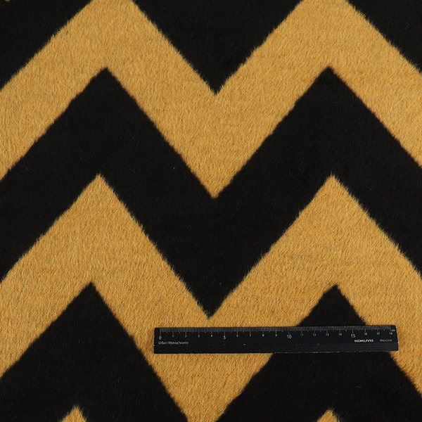 Big v wave single smooth brushed large jacquard woolen plaid black…