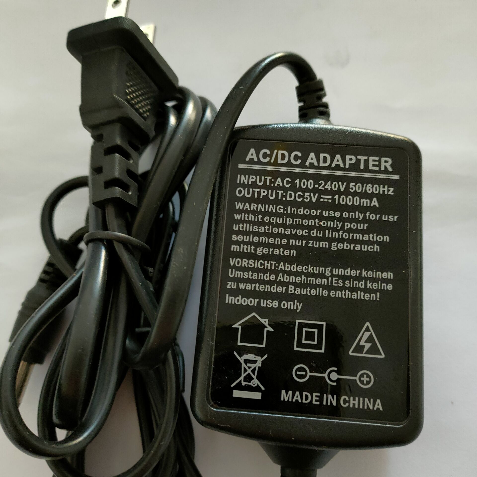 充电器	100-2440v dc5v/1000mA