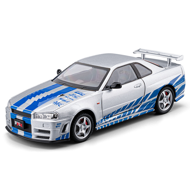 1: 24 modelo de automóvil deportivo de aleación de morera GTR eco de sonido y luz año de reunión lotería de regalos de decoración de gabinete de sala de estar