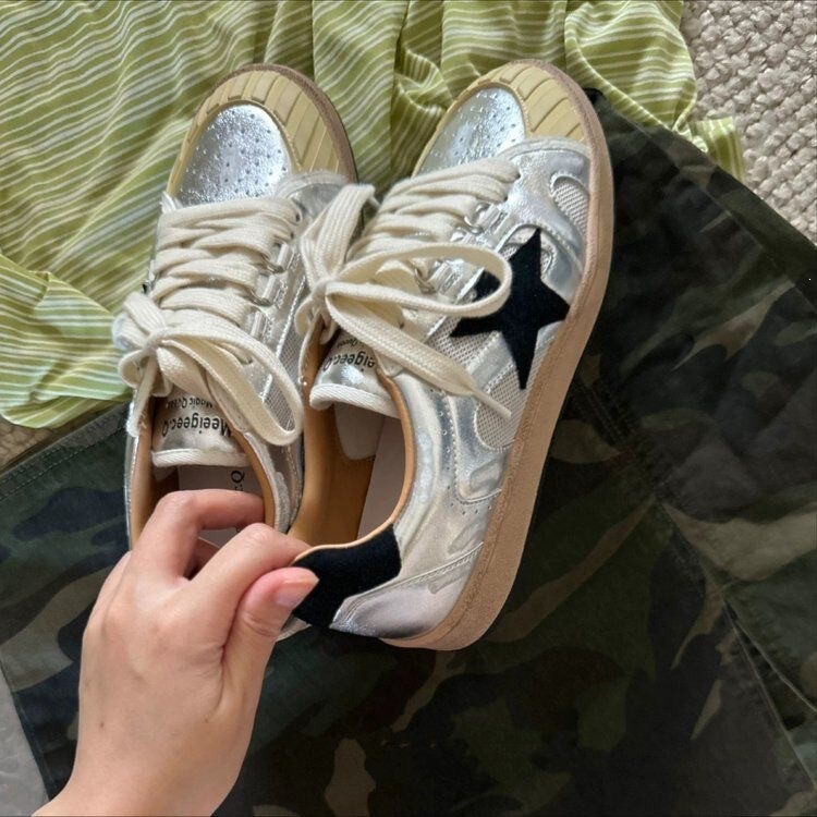 Fashionable Versatile Casual Sneakers German Training Shoes 2026 New Soft Leather White Shoes for Women Star Retro Distressed Shoes