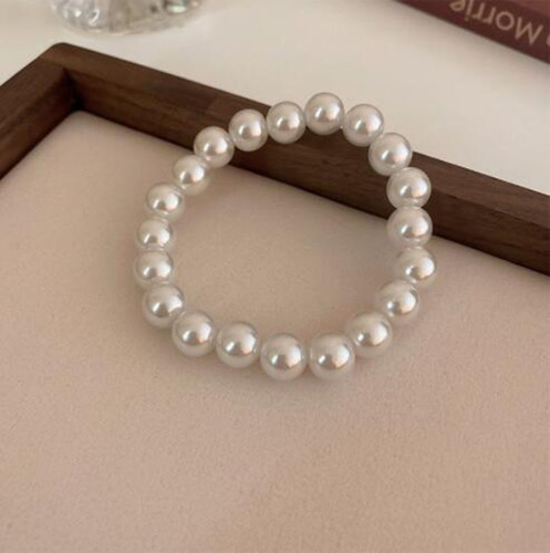 French Retro Minimalist Elastic Pearl Bracelet for Women, Beaded Bracelet, Charming Accessory, Elegant Jewelry