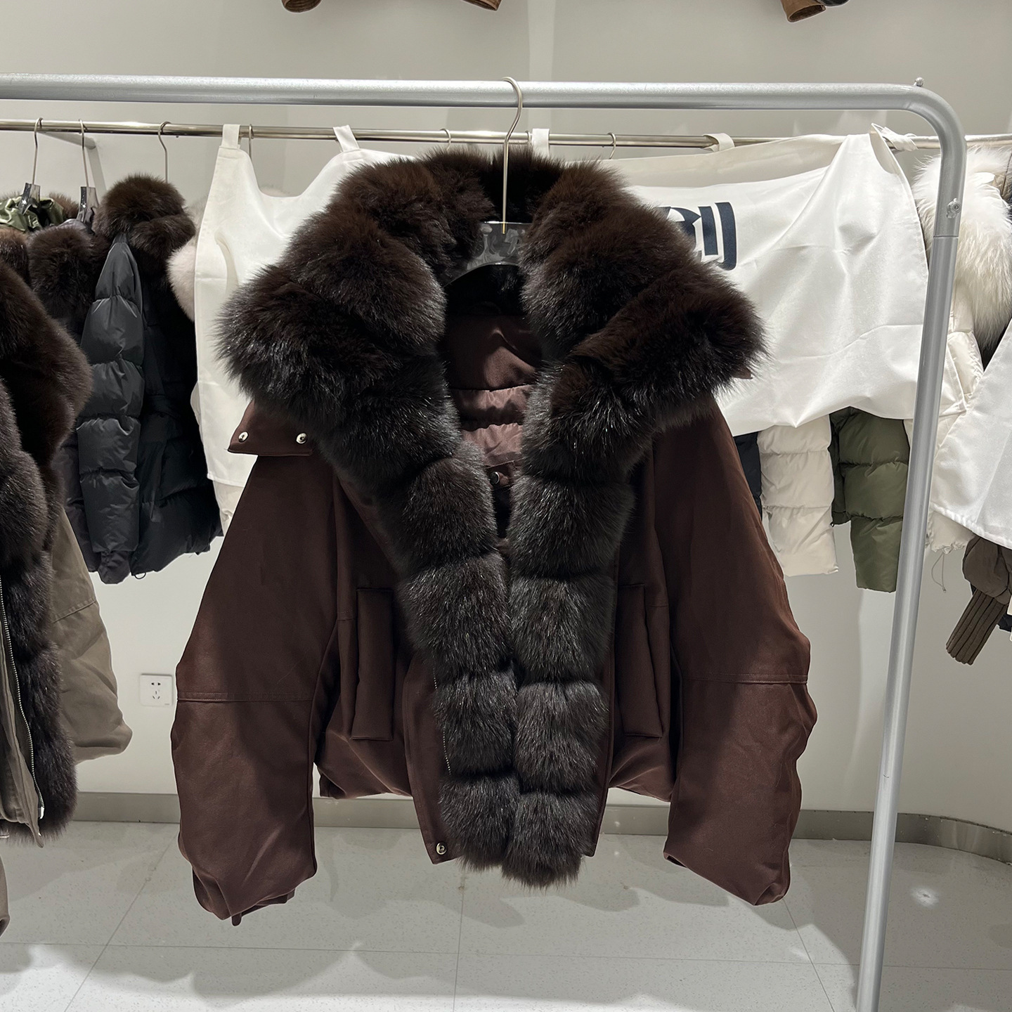 2026 Winter New Style Natural Fox Fur Collar Hooded down Jacket for Women, Short Loose Thickened Warm Parka Coat