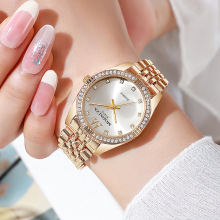 ���Q�¿�Ů���ֱ� �r��ʯӢ�� ���e䓎���Ů��
