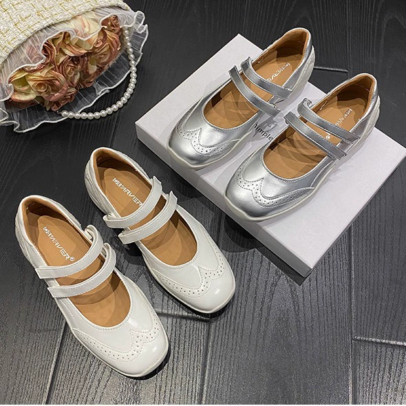 [Овчинная версия] Серебряная обувь Мэри Джейн Женская 2024 Летняя новая резная балетная обувь повседневная спортивная плоская подошва