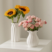 小花瓶摆件客厅插花轻奢感陶瓷法式白色复古玫瑰乐高花束矮