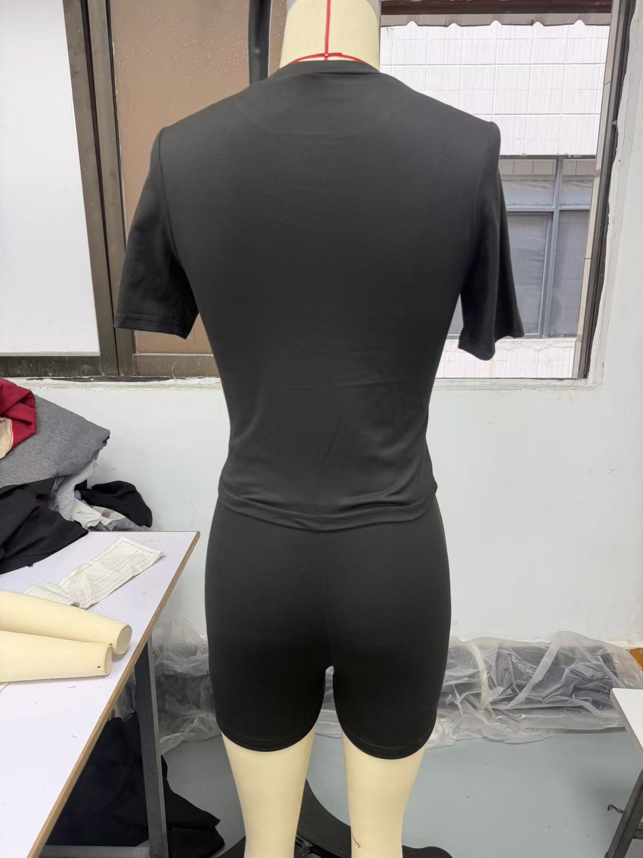 Einfarbiges Yoga Shorts Set Mit Bindegürtel Für Damen_voghion.com