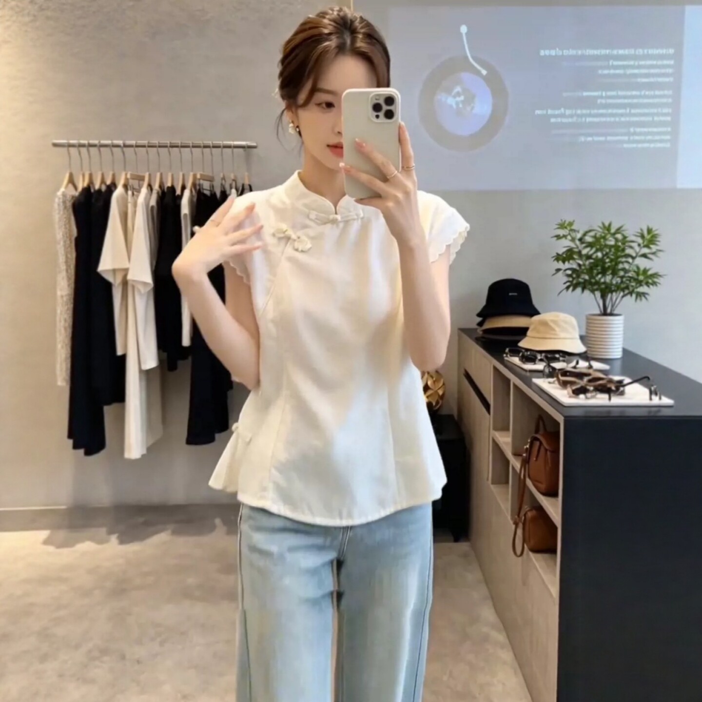 Áo sơ mi nữ tay ngắn cổ xẻ tà phối khuy cài kiểu Trung Quốc mới — màu trắng ngà chi tiết 3