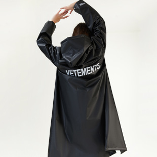云朵精灵 Foreign trade wholesale eva raincoat European and American fashion brand VETEMENTS letters men and women loose trendy poncho