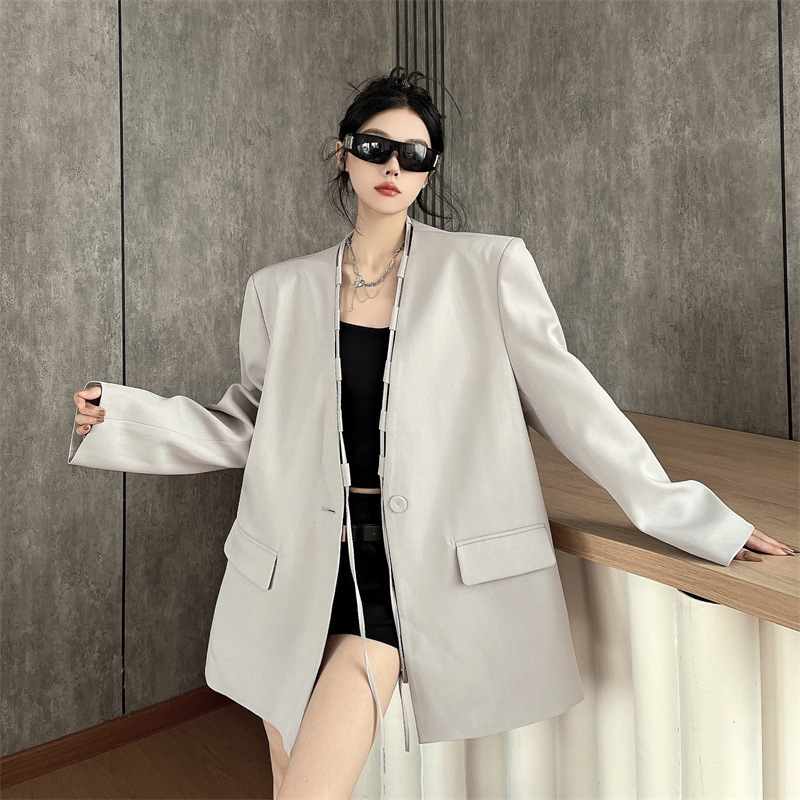 Yiyi Chain 2025 Spring and Summer Collarless Design Strap Suit Top Women's Korean Solid Color Casual Tops Look Slim
