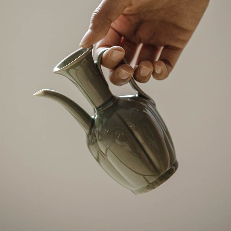 Handcrafted Song Dynasty-style Lotus-Motif Ceramic Plum-Green Wine Pot with Hand-Painted Design – Perfect for Serving and Enjoying Your Favorite Brew