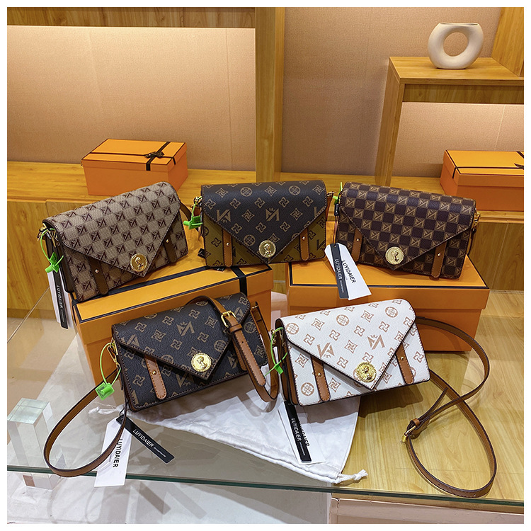 Women's Crossbody Bag Personalized Small Square Shoulder Bag_voghion.com