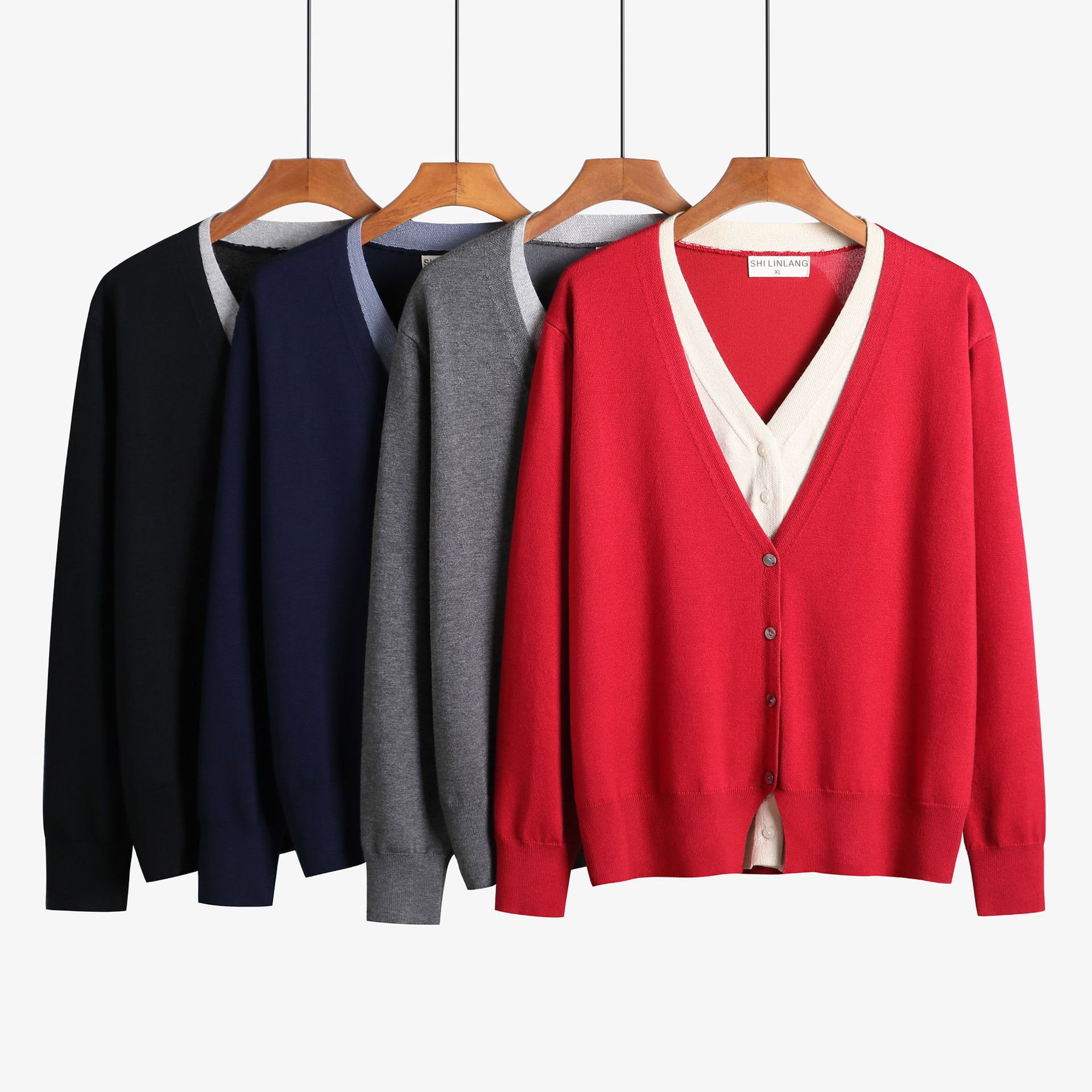 Early Spring New Retro Style Youthful Two-Piece Color-Blocked Knitted Cardigan, Plus-Size V-Neck Design Loose Jacket