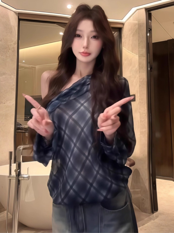 法式不规则一字肩斜肩格子长袖衬衫女2025早秋季新款宽松露肩上衣|undefined