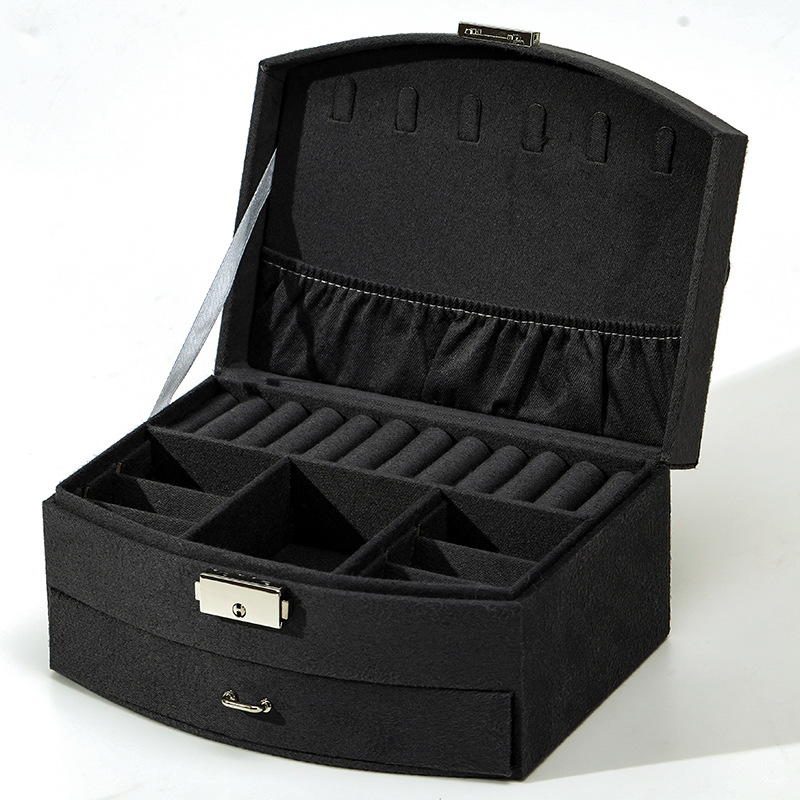 Joyero Pendientes Pendientes Bolsa de joyería de franela Caja de joyería Caja de joyería Regalo lindo para niña Regalo con cerradura en stock image 7