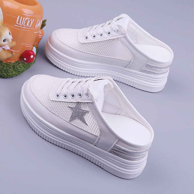 두꺼운 밑창 여성 슬리퍼 2025 봄 여름 새로운 스타일 메쉬 중공 통기성 하프 슬리퍼 여성용 작은 흰색 신발