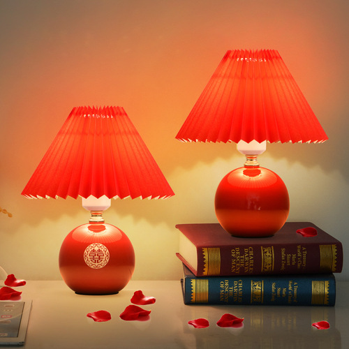 Creative table lamp pleated girl's bedroom night light Nordic internet celebrity ins atmosphere ceramic decorative bedside table lamp