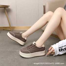 2026款女鞋磁能震动生物电脉冲皮面百搭轻便休闲厚底时尚健步鞋舒