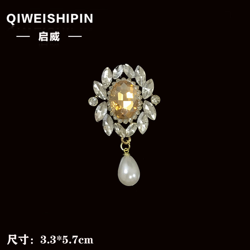 Qiwai の新しいガラスダイヤモンド象嵌ひまわりアクセサリーバッグ衣類車の装飾合金アクセサリー|undefined
