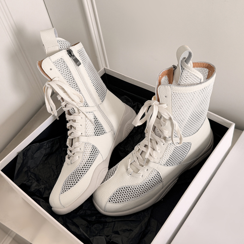 很潮夏天也能穿凉爽透气运动厚底马丁靴2025中跟网面拼接系带凉靴