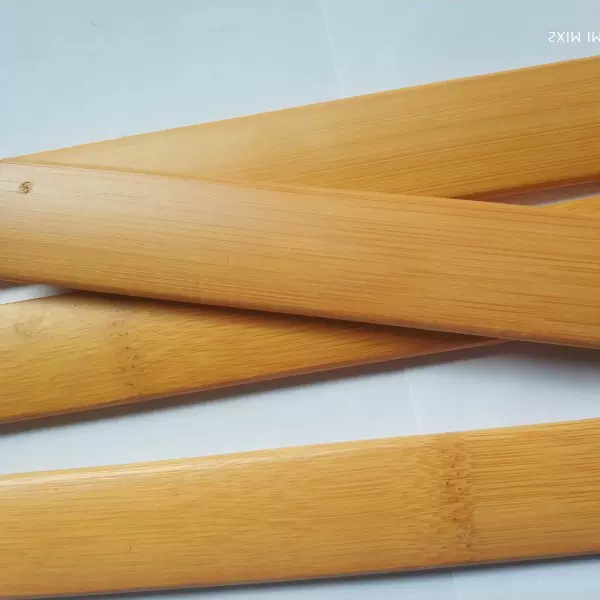 大量竹板砂光光滑的戒尺空白弧形竹片500*30*7.5毫米空白竹片戒尺
