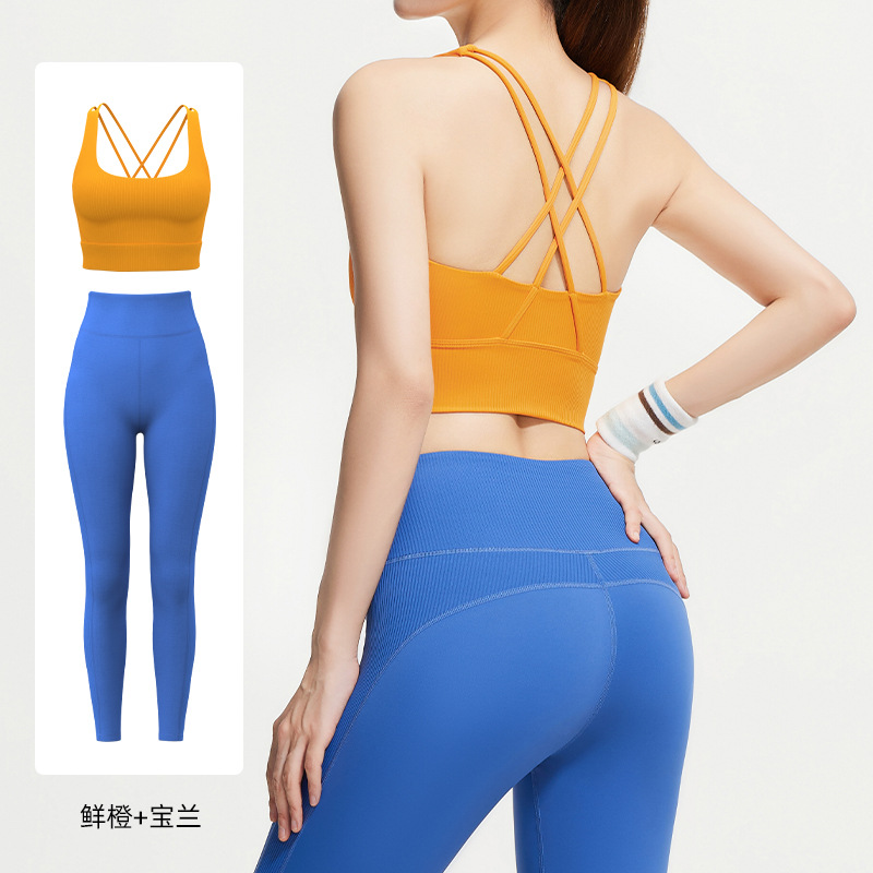 Juyi Tang nuevo conjunto de yoga rayado plástico espalda ventilada antichoque se reúne cintura alta elevación de cadera conjunto de fitness