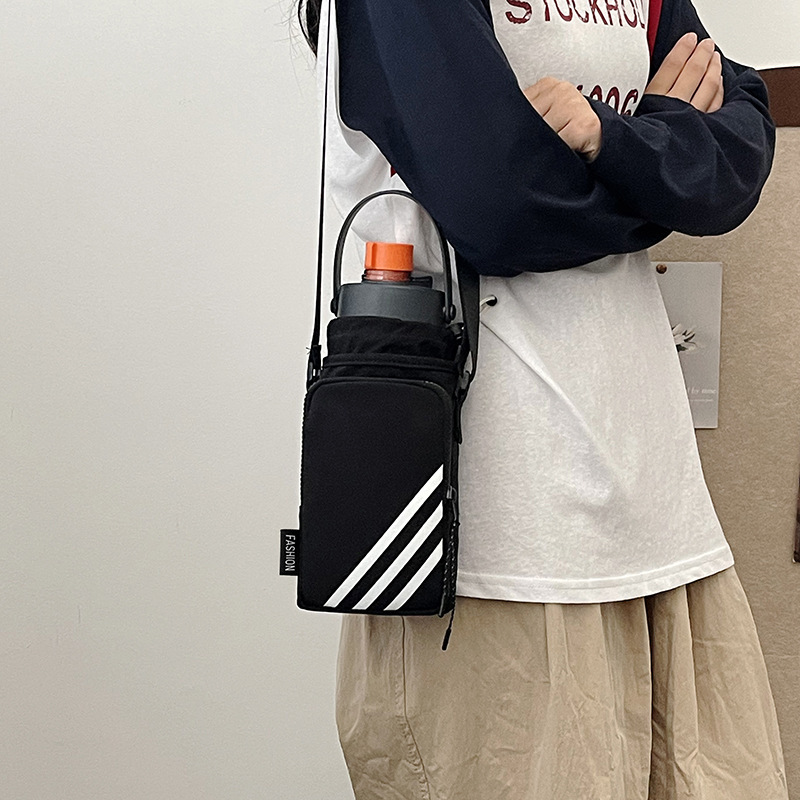 24 años de explosión de tazas de agua, bolsas de tazas de agua convenientes, bolsas de llaves para teléfonos móviles, mochila para montar, mochila de fitness