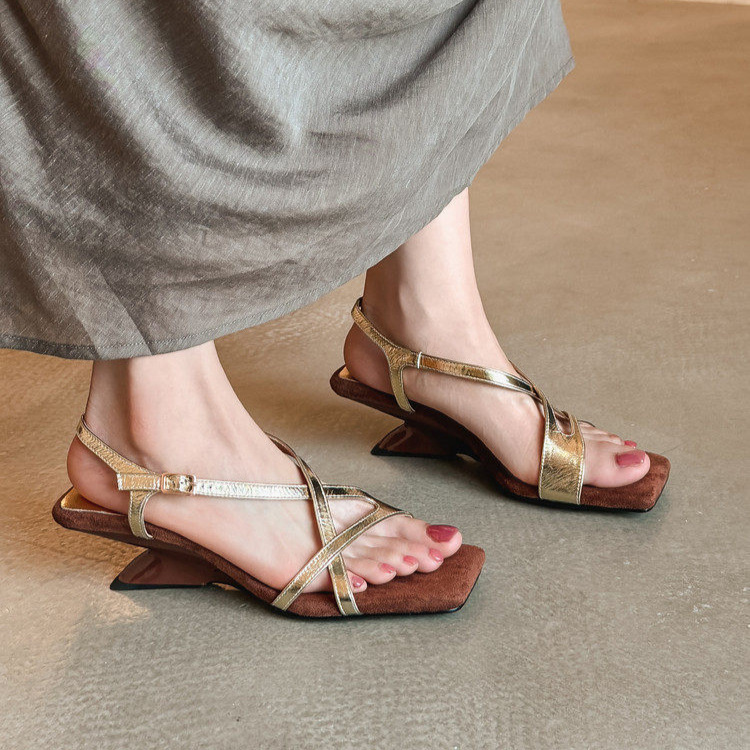 Korean-Style Versatile and Stunningly Beautiful Soft-Soled Fashionable Wedge High-Heeled Woven Sandals for Women for Summer Wear